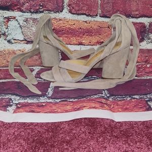 Splendid tie up heels